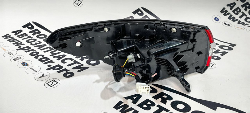 Фонарь задний правый GEELY COOLRAY