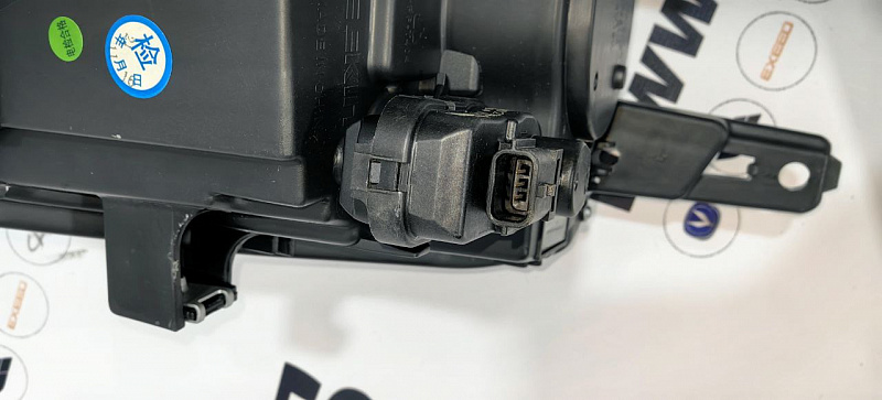 Фара правая GEELY COOLRAY до рест.