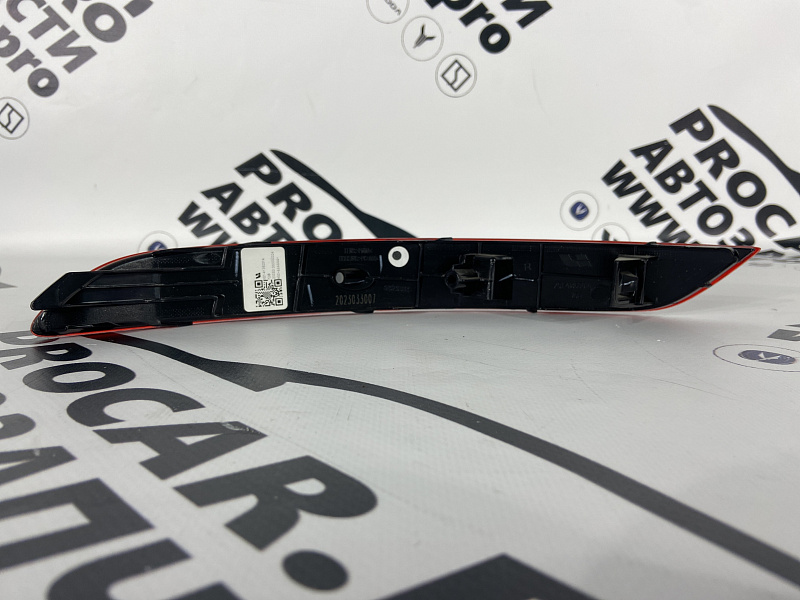 Катафот правый в задний бампер LIXIANG L9