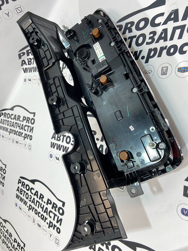Фонарь задний левый TANK 500