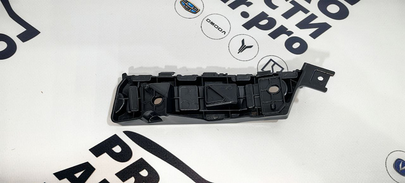 Кронштейн крепления правый переднего бампера GEELY COOLRAY