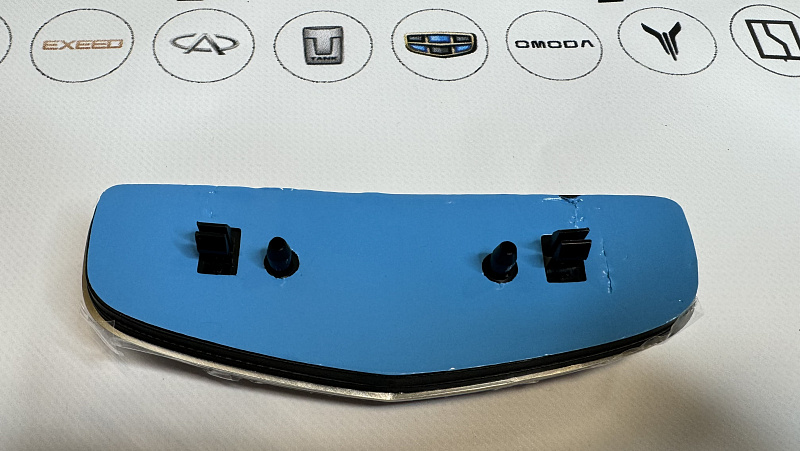 Эмблема решетки радиатора GEELY COOLRAY