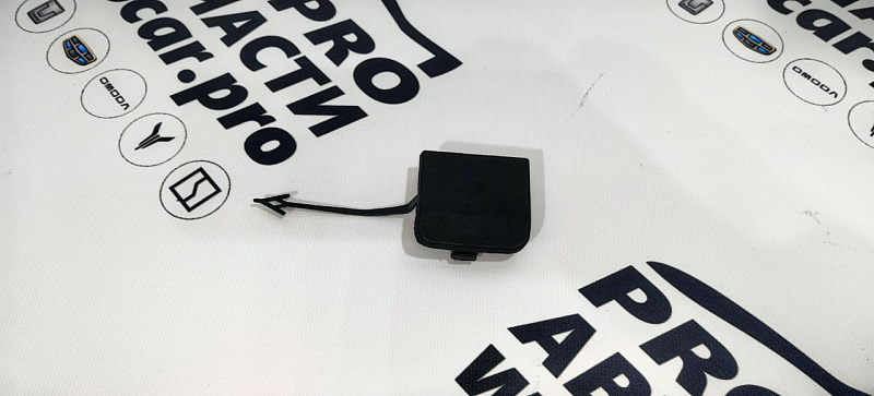 Заглушка заднего бампера под крюк GEELY COOLRAY