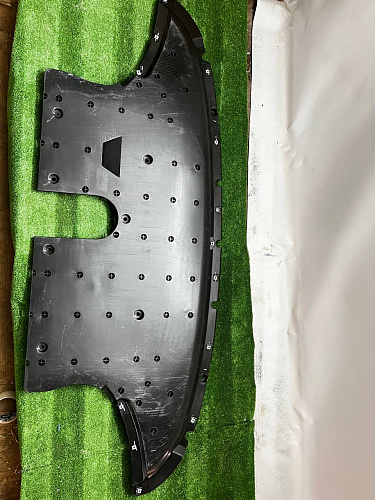 Пыльник (защита) переднего бампера LIXIANG L7