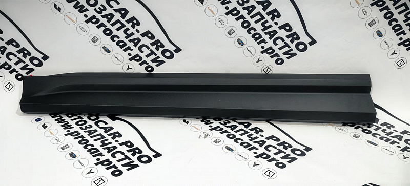 Накладка двери передняя левая GEELY COOLRAY