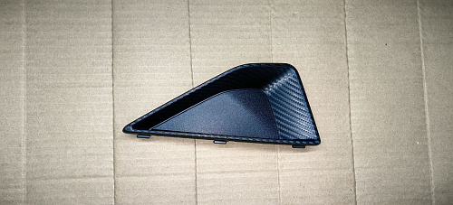 Накладка решетки бампера передняя левая GEELY COOLRAY