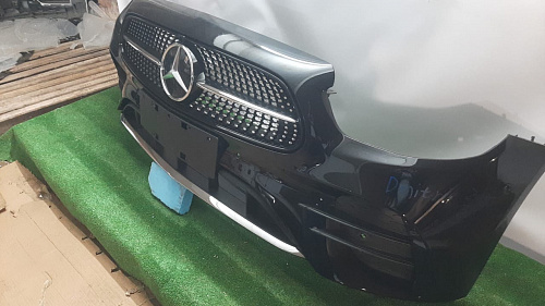 Бампер передний черный MERCEDES-BENZ E-KLASS 213